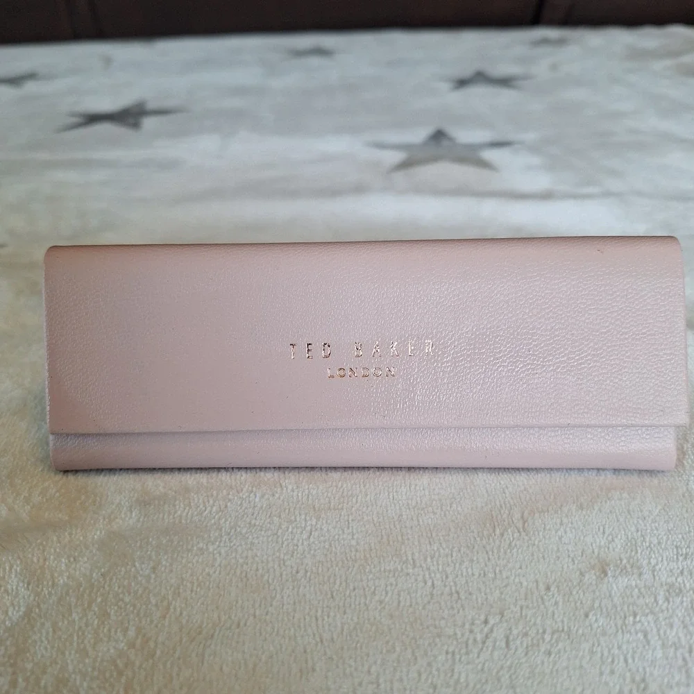 Ted Baker Sunglasses or Glasses Case Pink With Cleaning Cloth